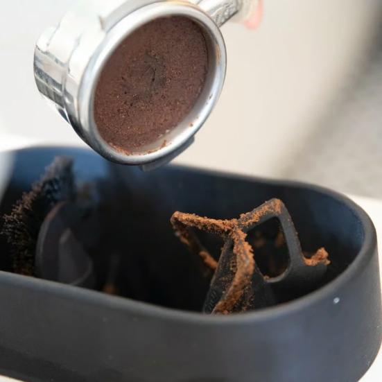 Набор для чистки кофейного портафильтра Кофейный портафильтр Жесткие инструменты для чистки с поддоном для сбора гущи Щетка для чистки Набор для обслуживания