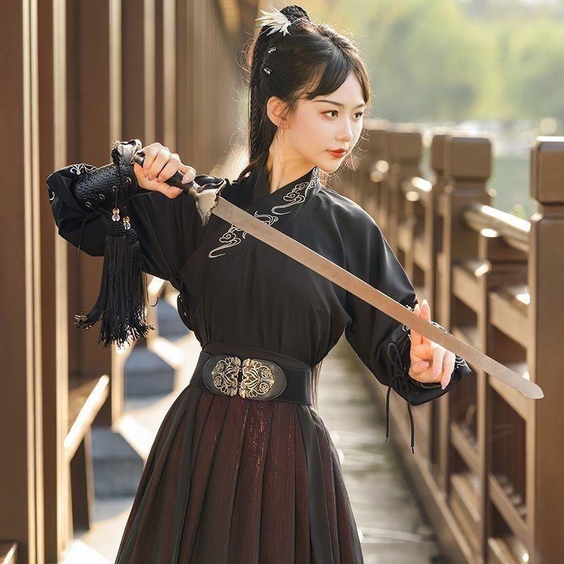 Китай Ханьфу-фехтовальщик Красивый крутой повседневный костюм с вышивкой в ​​китайском стиле