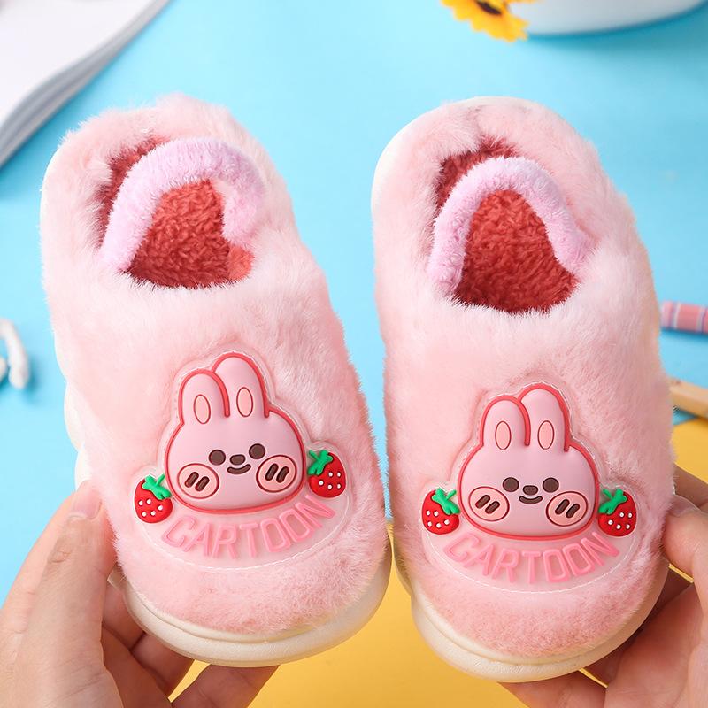 Pantuflas Мультяшные детские хлопковые тапочки зимние новые плюшевые домашние тапочки для мальчиков нескользящие хлопковые тапочки для девочек детская обувь zapatos niña