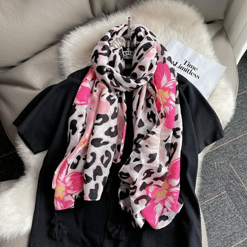 Fashion Brand Lovely Floral Tassel Viscose Shawl Scarf Ladies Soft Pashmina Hijabs and Wraps Foulard Muslim Sjaal 180*90Cm