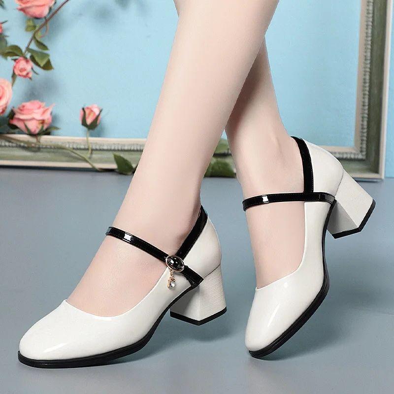 Модные винтажные туфли Мэри Джейн из лакированной кожи с неглубоким вырезом, женские, весна 2024, на среднем блочном каблуке, черные, бежевые, для офиса, танцев, для модной мамы