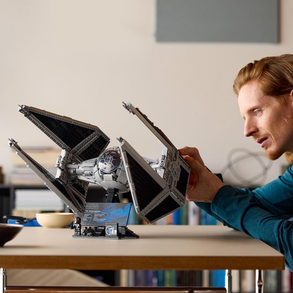 LEGO Star Wars TIE Interceptor 75382 Ограниченная дистрибуция Регулярная дистрибуция внутри страны