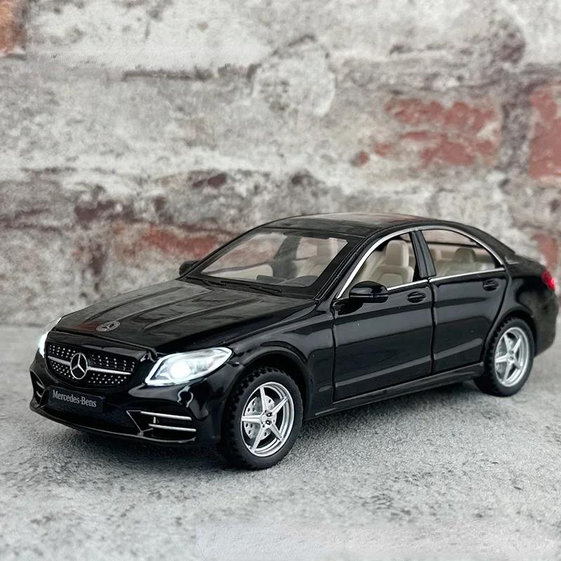 1:32 Модель автомобиля Mercedes-Benz C260L С инерционным механизмом Акусто-оптическая Сплав Литой металл Игрушки Автотовары Модель для детей мальчиков A54