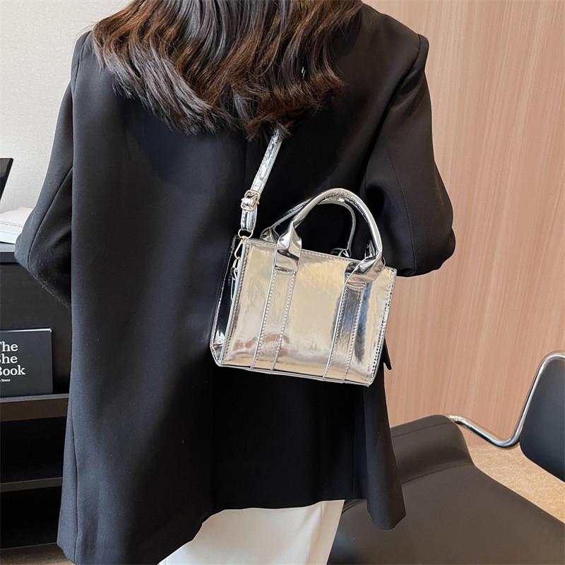 Stylish Casual Commuter Crossbody Bag Trendy Handbag New Fashion Simple Design