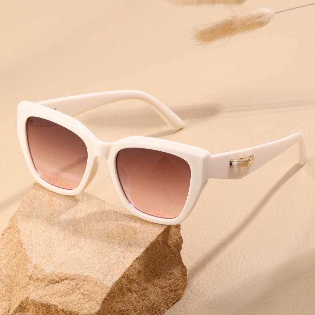European and American style men's and women's Y2K fashionable sunglasses are trendy and versatile. They provide shade, sun prote