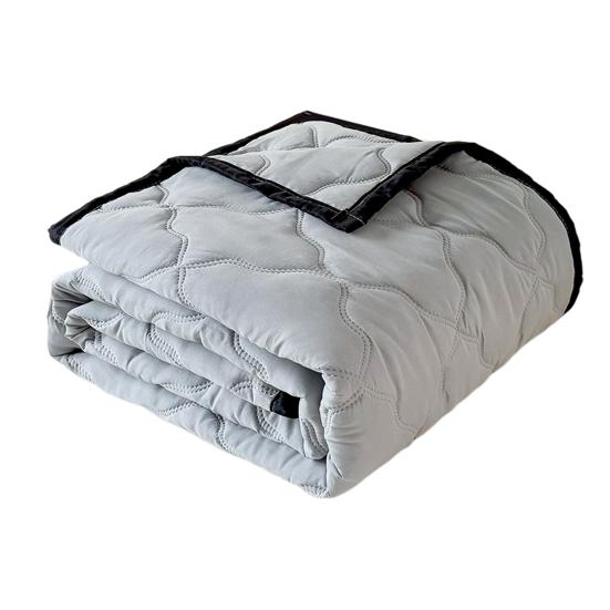 Summer Quilt Lightweight Filling Breathable Bedroom Quilt Cooling Effects Quilt Refreshing Sleep Solution