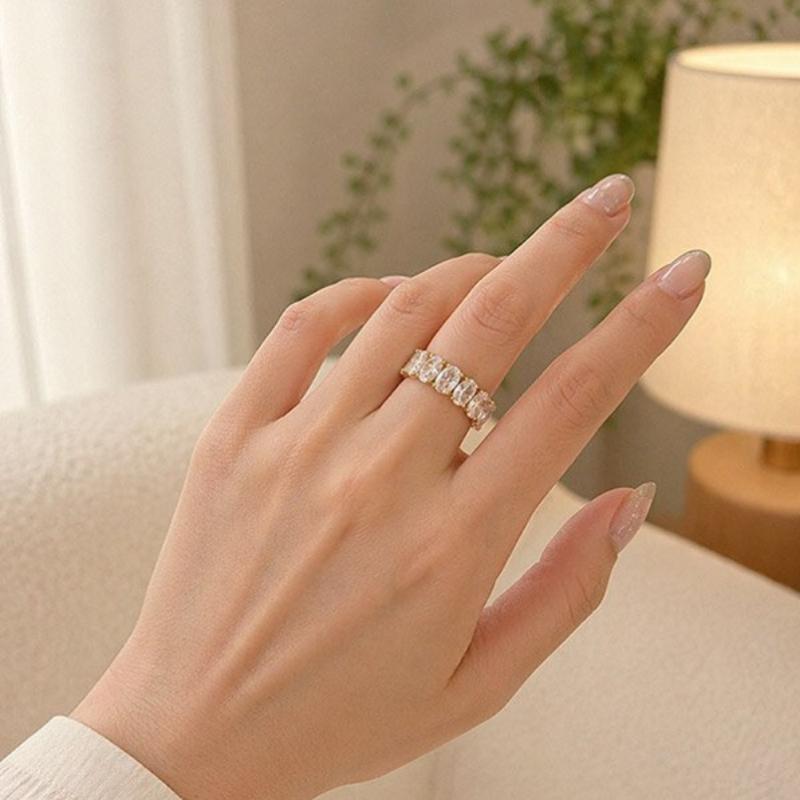 Tani By mineTani Oval Cut Eternity Ring Silver   Ms4r004q