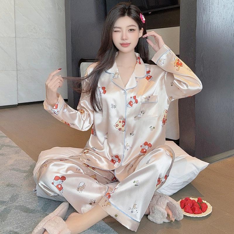 "Korean Ins-Style Imitation Silk Pajamas: Women's Long-Sleeve Cute Bear Dot Set"