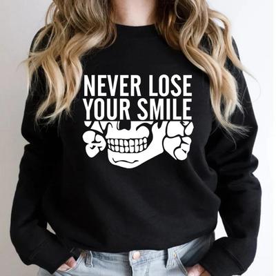 Толстовка Never Lose Your Smile Никогда не теряй свою улыбку Череп Смешная толстовка Мужчины Женщины Круглый вырез свитер Уличная одежда Пуловеры