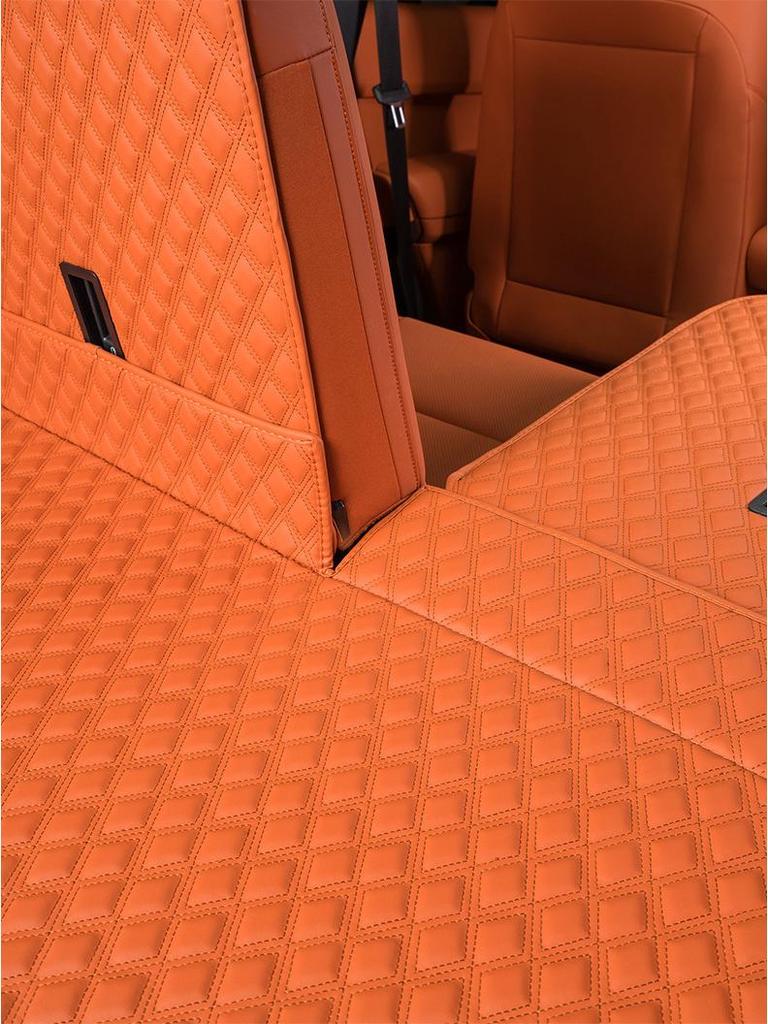 Коврик в багажник Ideal L7: Коврик в багажник с полным покрытием для салона автомобиля, соответствует цвету оригинального салона