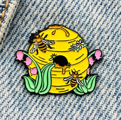Новая эмалированная булавка «пчелиное гнездо» с цветами, металлическая булавка в подарок на день рождения, 1 шт.
