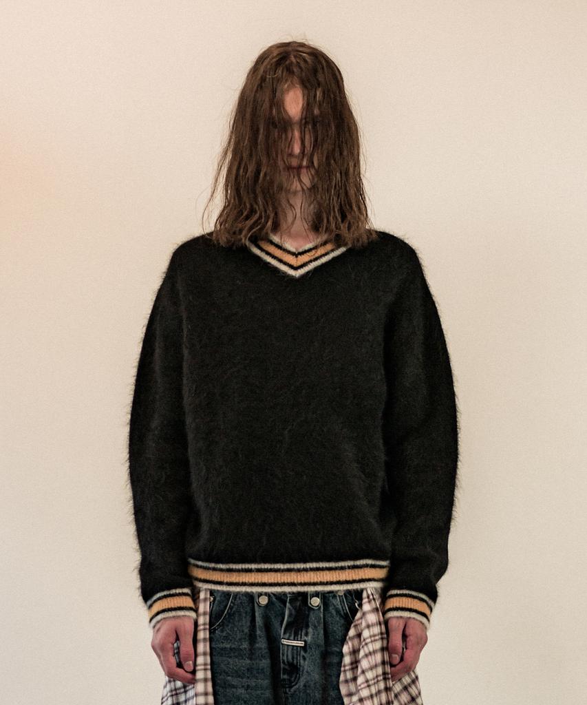 THEVINYLHOUSE Shaggy V Neck Sweater Black