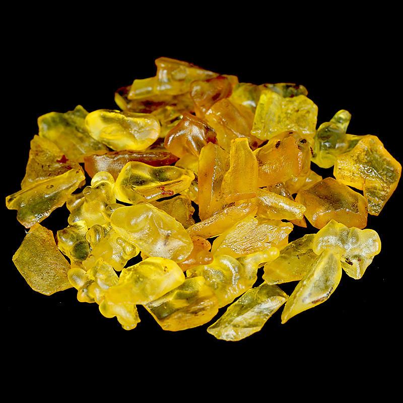 Натуральный минеральный кристалл янтаря с насекомым для коллекции уникальных геологических образцов**