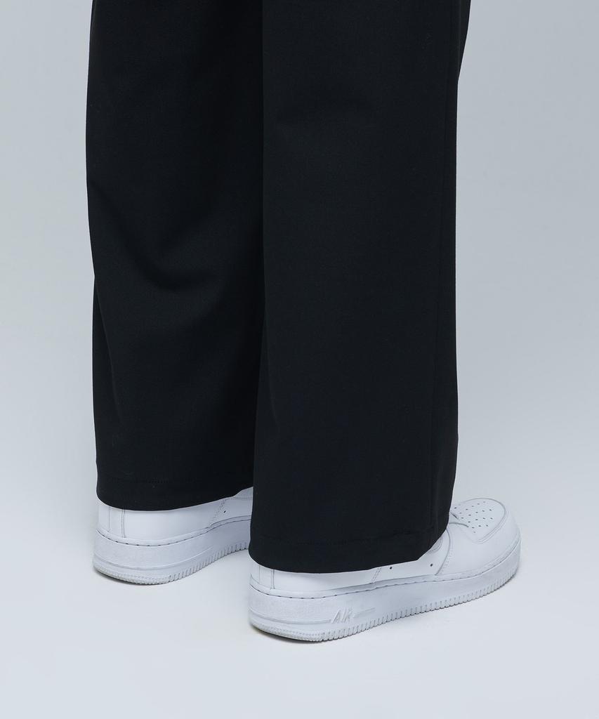 MUSINSA STANDARD Wide Elastic Cargo Slacks [Black]
