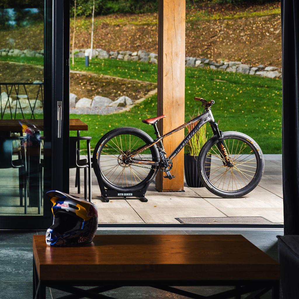 RTR BIKES Brutus - Stable Bike Stand up to 30 kg, Wheels 26-29 Inches