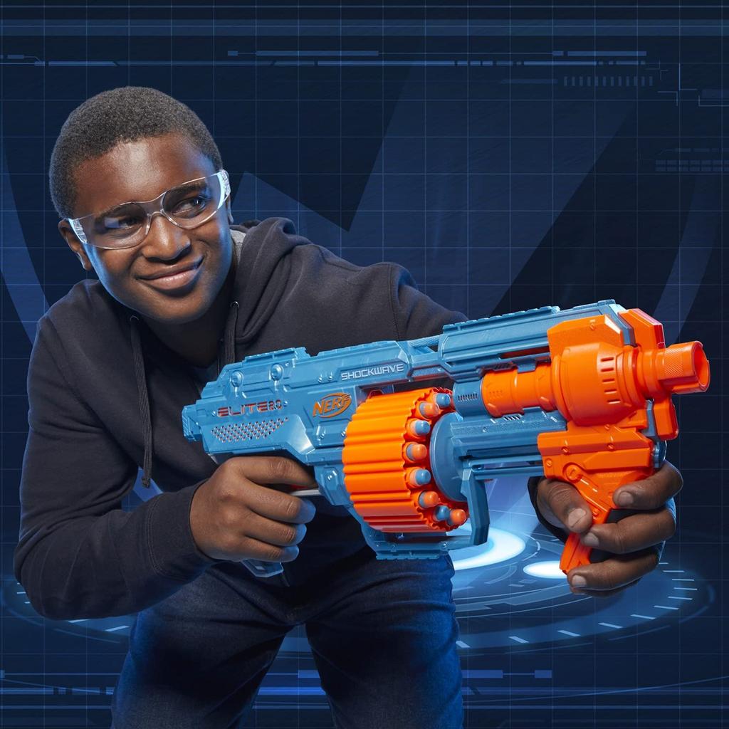 Ручной бластер Nerf Elite 2.0 Shockwave RD-15 поставляется с 30 официальными дротиками, оснащен 15-зарядным вращающимся барабаном для дротиков + тактическим рельсовым помповым механизмом Slam