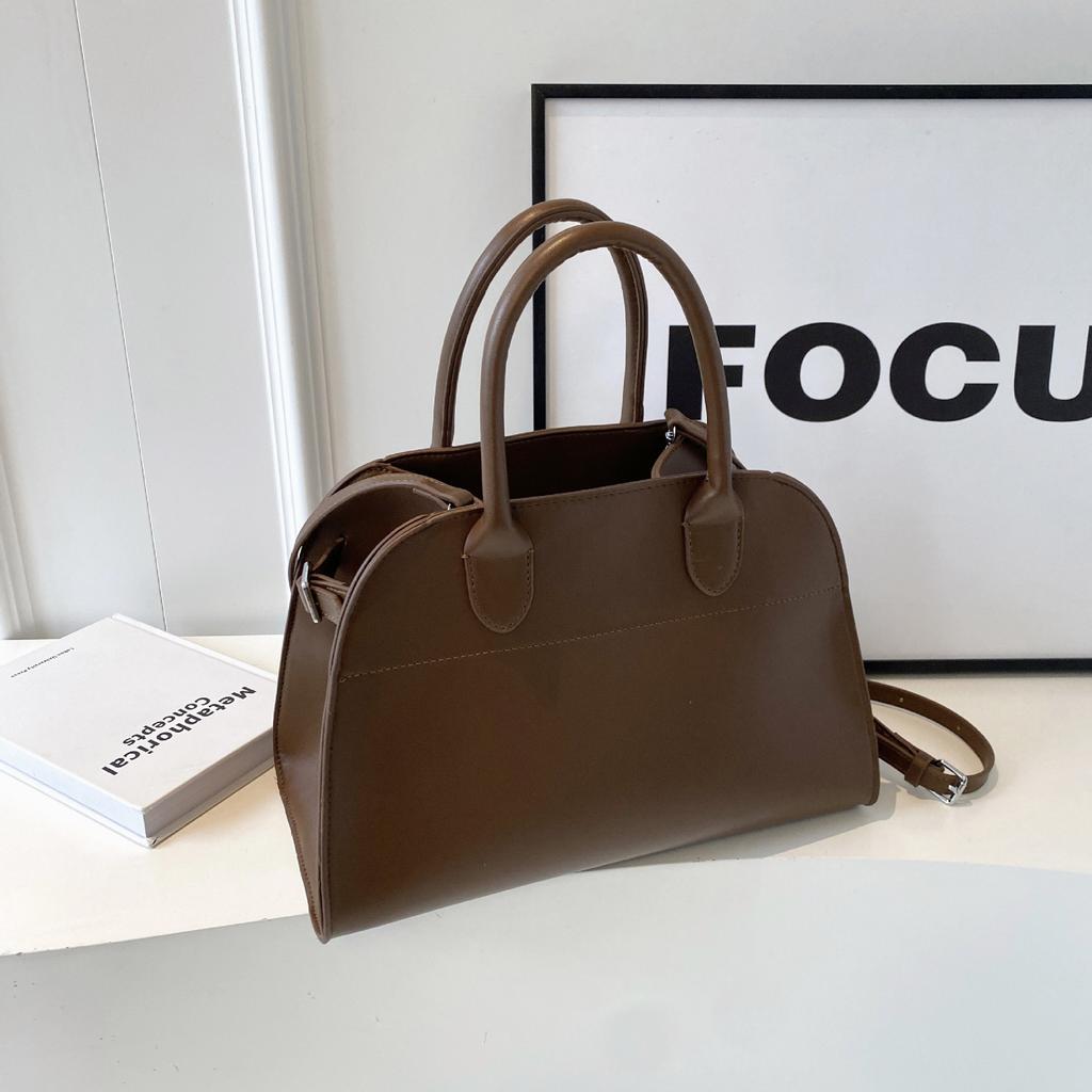 Retro Row Large-capacity Handbag Bag 2025 Texture Niche Commuter Shoulder Bag Pu High-end Messenger Bag