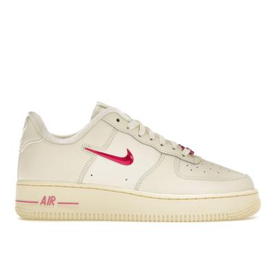 Air Force 1 07 SE Dance — игривые розовые женские кроссовки кремового цвета с кокосовым молоком и алебастром FB8251-101