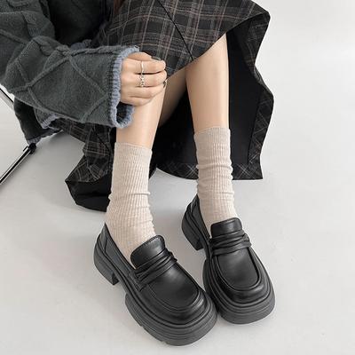 Французские универсальные туфли на высокой платформе из кожи женские новинка 2025 года осень-зима ретро британский стиль однопедальные мокасины
