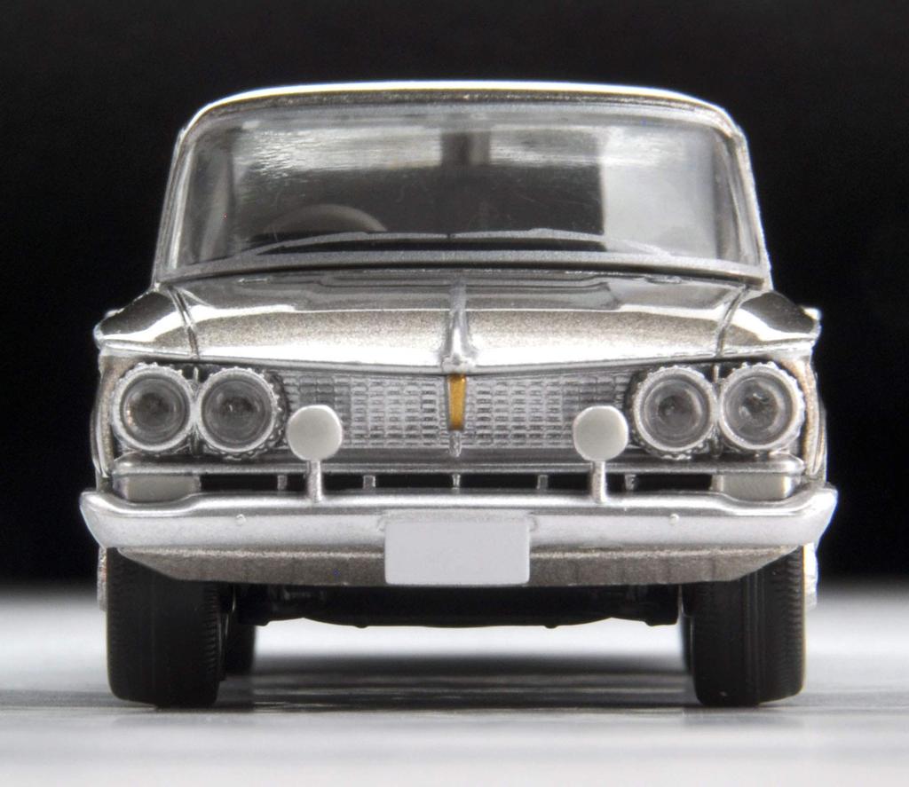 Tomica Limited Vintage масштаб Prince Grand Gloria Серый металлик 1/64 TLV-175b (Готовый продукт)
