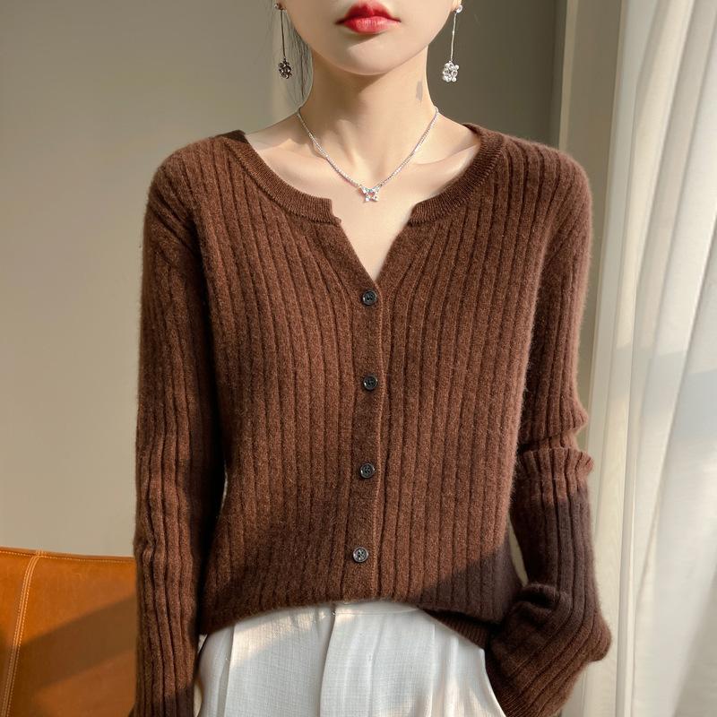 Autumn and Winter Women's Knitwear Fashion Casual Solid Color Print Long Sleeves V-Neck Sweater