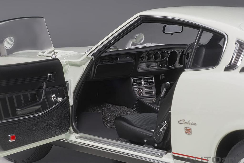 AUTOart Toyota Celica Liftback 2000GT 1973 White Finished Product 1/18 (RA25)