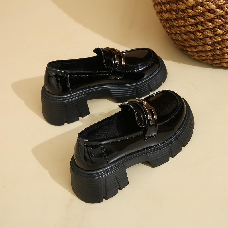 Black Retro British Style Loafer Single Shoes Women's 2025 Spring and Autumn New Thick Heel Thick Sole Height Increase with Skirt Small Leather Shoes