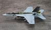 PLATZ Американский истребитель Super Hornet Королевские Булавы 2024 Пластиковая модель 1/72 Палубный F/A-18E VFA-27 AE-38 (Самолет)