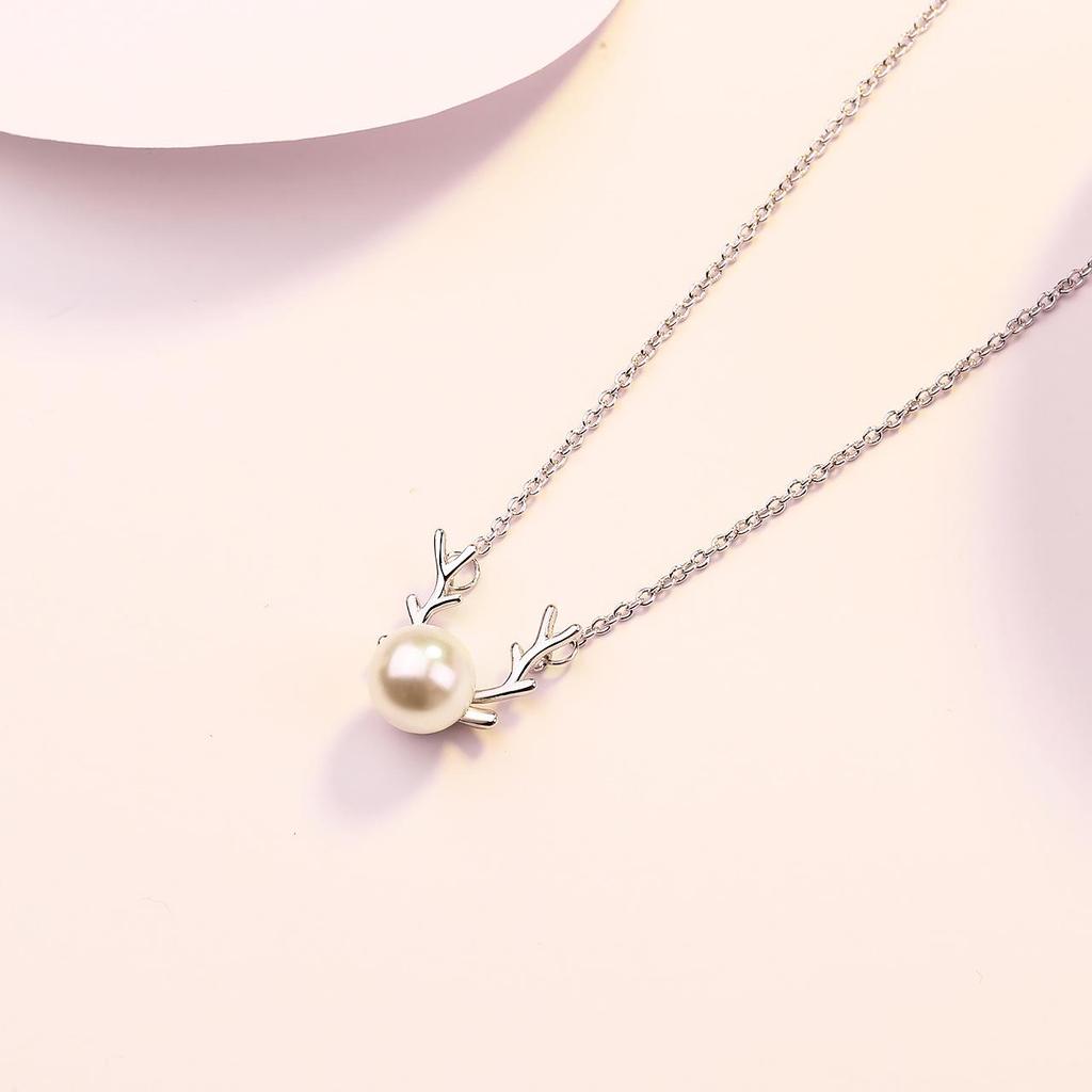 Antler Charm Pendant Necklace - Elegant Silver Tone Women's Fashion Jewelry