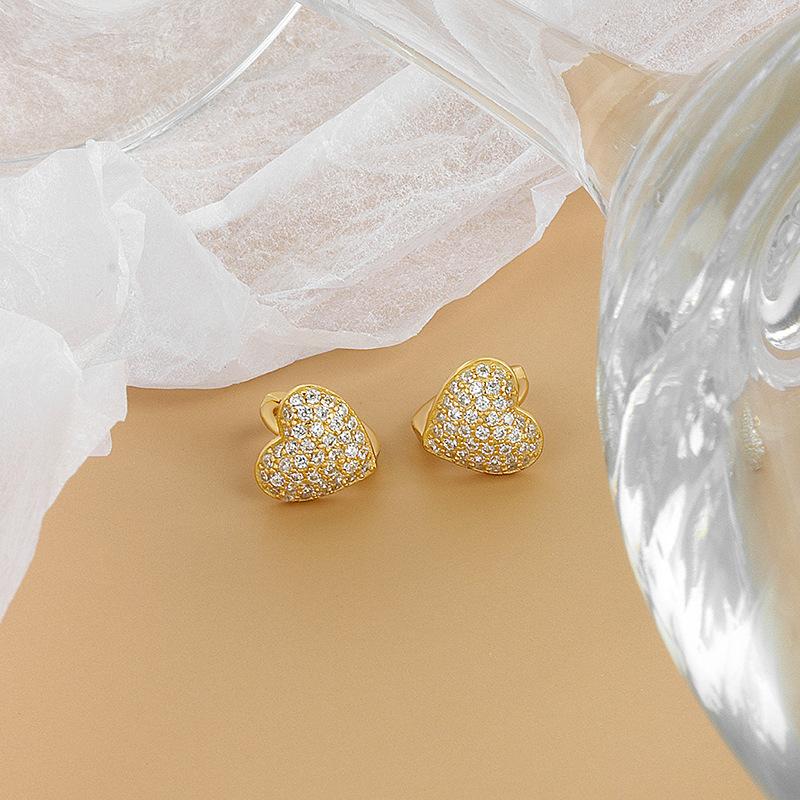 Fashion Versatile Cubic Zirconia Brass Earring Elegant Heart Shape Korean Decoration Women Hugging Earring Jewelry Heart Earring