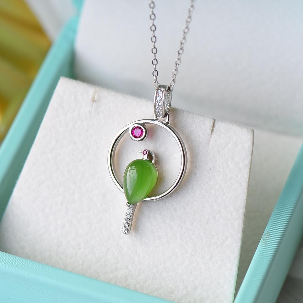 Hotan Jade S925 Silver Inlaid Jasper Magpie Pendant Necklace for Women