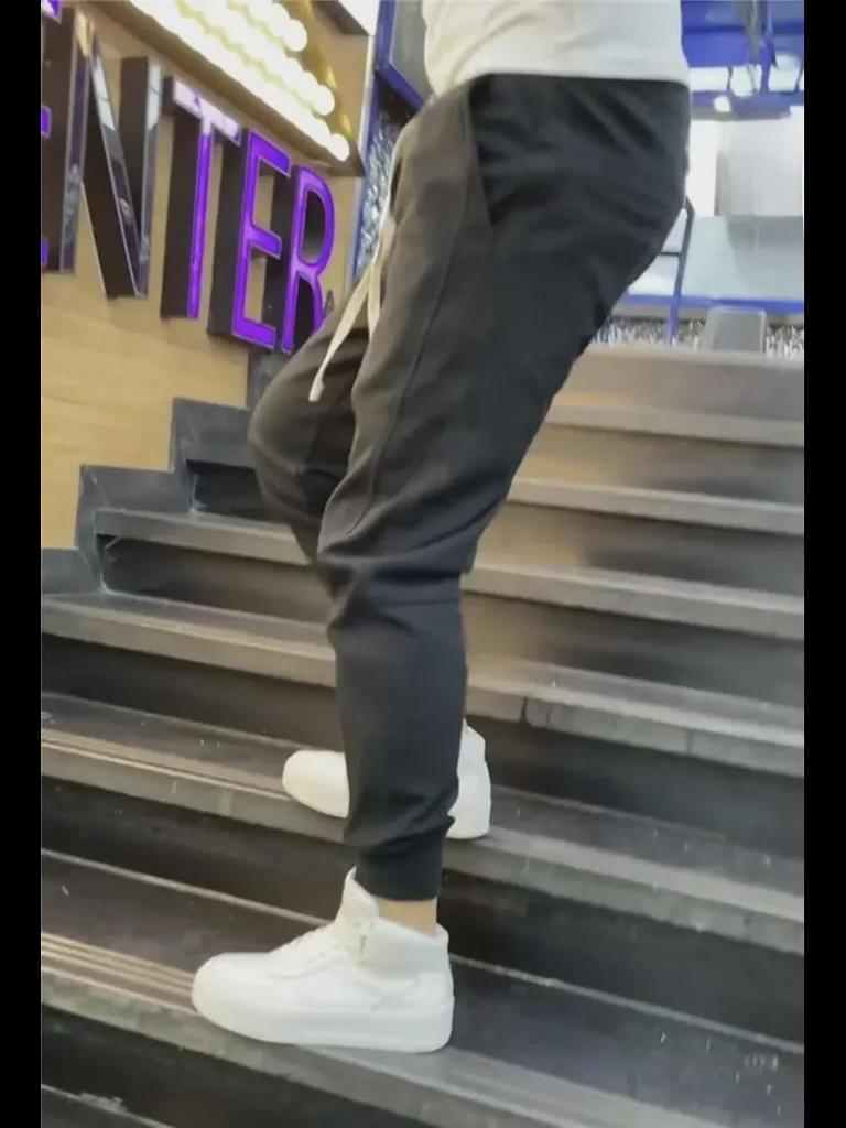 Мужские облегающие черные спортивные брюки со шнурком — модная повседневная одежда на весну/осень