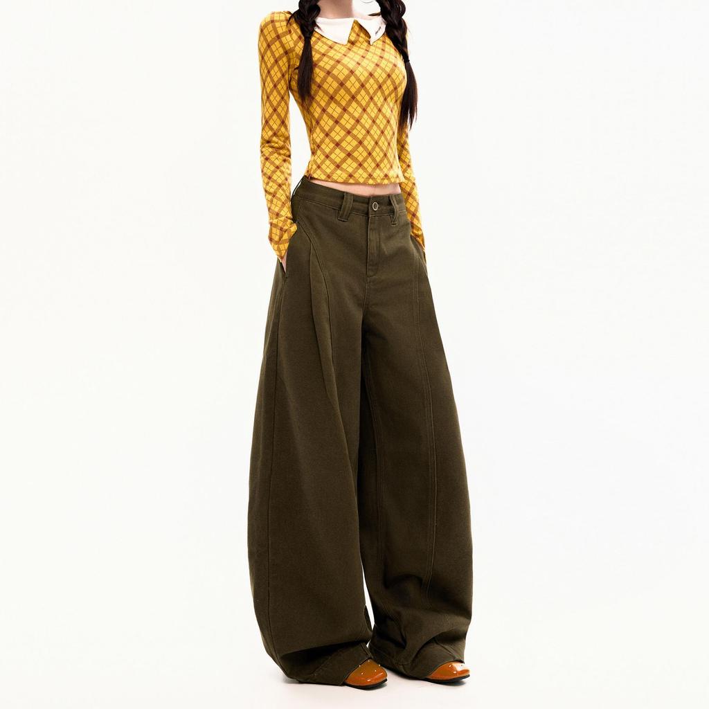 Женские широкие джинсы из коричневого хлопка с высокой посадкой и плиссированным драпированным дизайном - Коллекция 2025