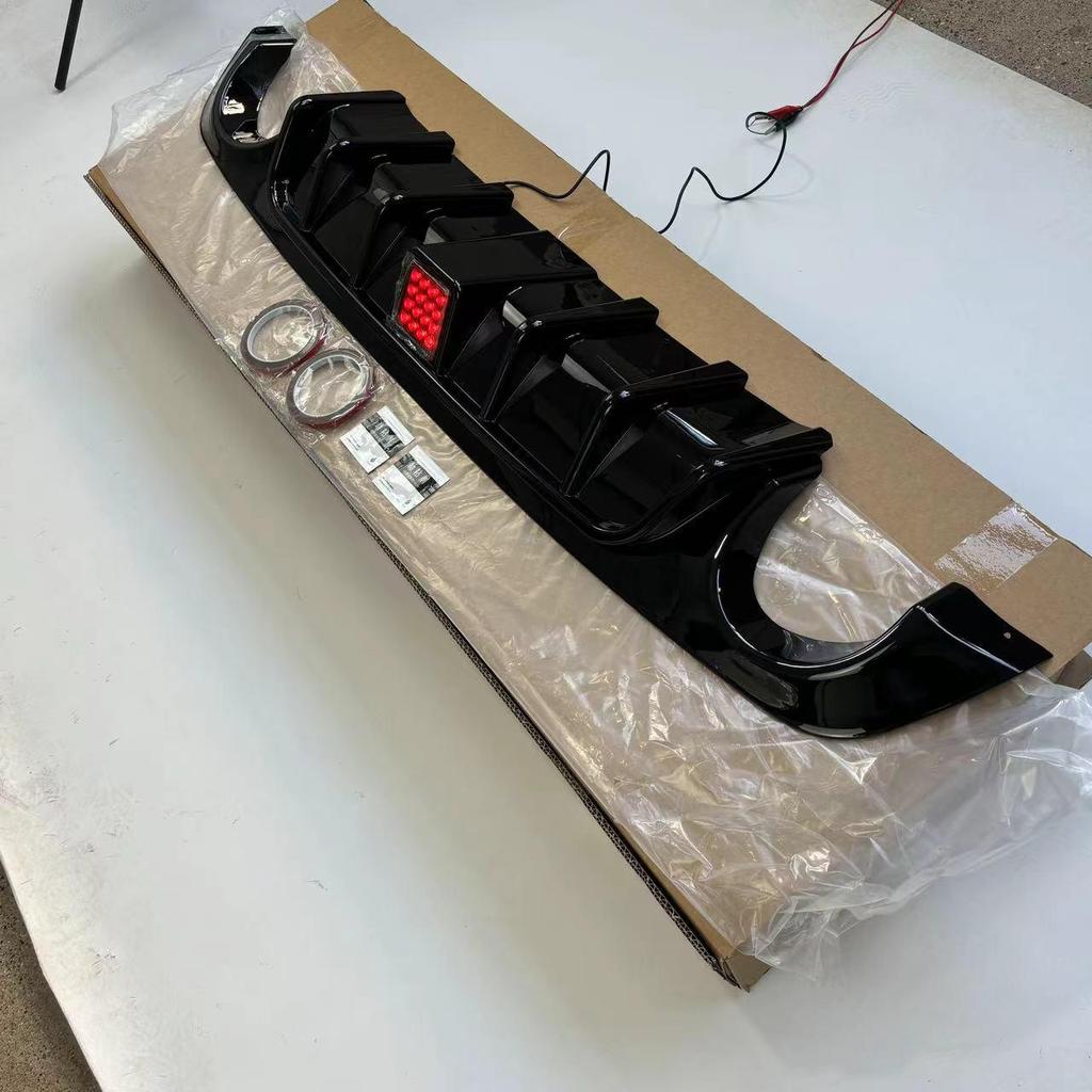 Модифицированный боди-кит Глянцевый черный для Infiniti Q50 2018: Включает фары, задний спойлер и диффузор