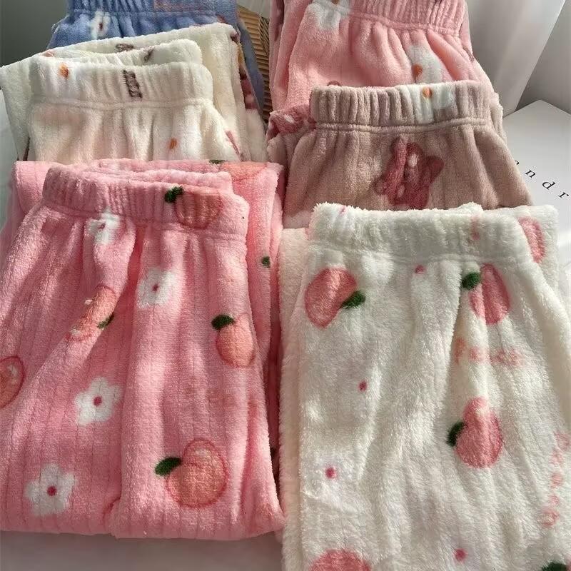 Женские пижамные брюки из кораллового флиса с принтом персика и медведя 2025 - Теплые, утолщенные, повседневная домашняя одежда для осени/зимы