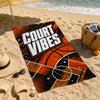 Баскетбольное пляжное полотенце 'Court Vibes' Спортивный корт Принт Бассейн Полотенце для путешествий на открытом воздухе Аксессуар для любителей спорта