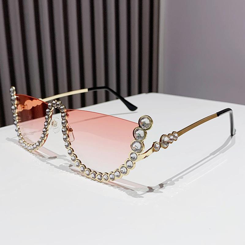New diamond-encrusted personalized fashion European and American sunglasses Internet celebrities fashion retro sunglasses Multifunctional party gla
