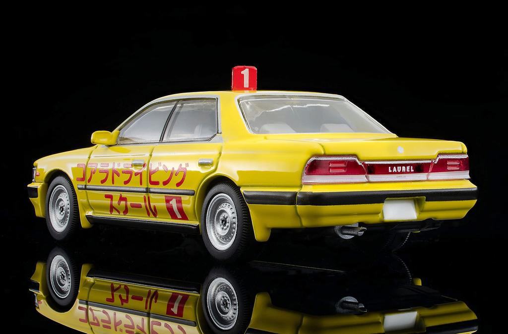 Tomica Limited Vintage Neo Nissan Laurel Training Car Yellow 92 Year Finished Product 316886 1/64 LV-N260a