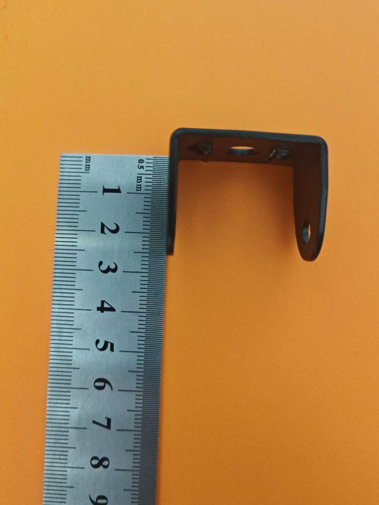 Высокопрочный штампованный кронштейн для прожектора - диаметр от 3,5 до 10 см