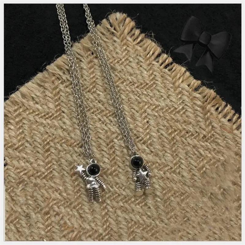 Парное ожерелье для женщин и мужчин, простое ожерелье с мультяшной космической звездой и астронавтом, ювелирные изделия, колье, подарки дружбы