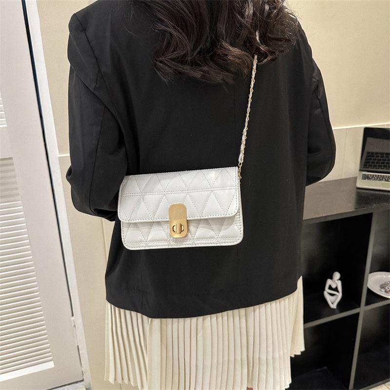 Популярная женская сумка этого года 2024, новая универсальная ромбовидная вышитая нитью маленькая квадратная сумка с текстурой ниши, цепочка на одно плечо