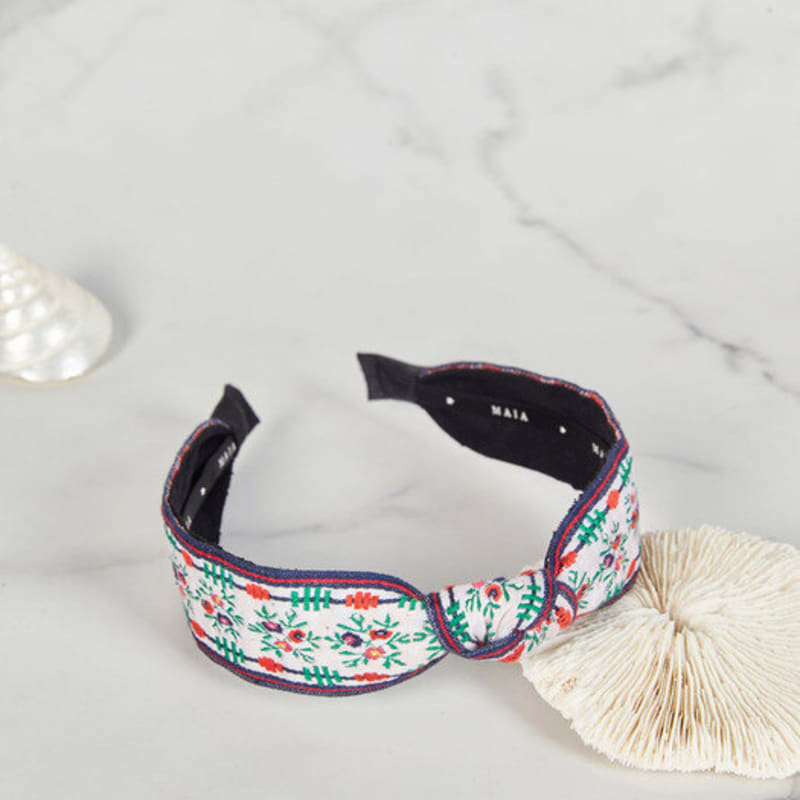 MAIA Зеленая жаккардовая повязка для волос с цветочным узором - Завязанная бело-зеленая