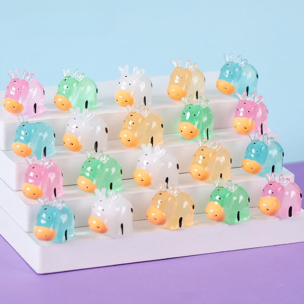 10Pcs/lot Cute Luminous Cow Animal Miniatures Mini Figurine Glow In the Dark Fairy Garden Decoration Moss Terrarium Micro Landscape*--*