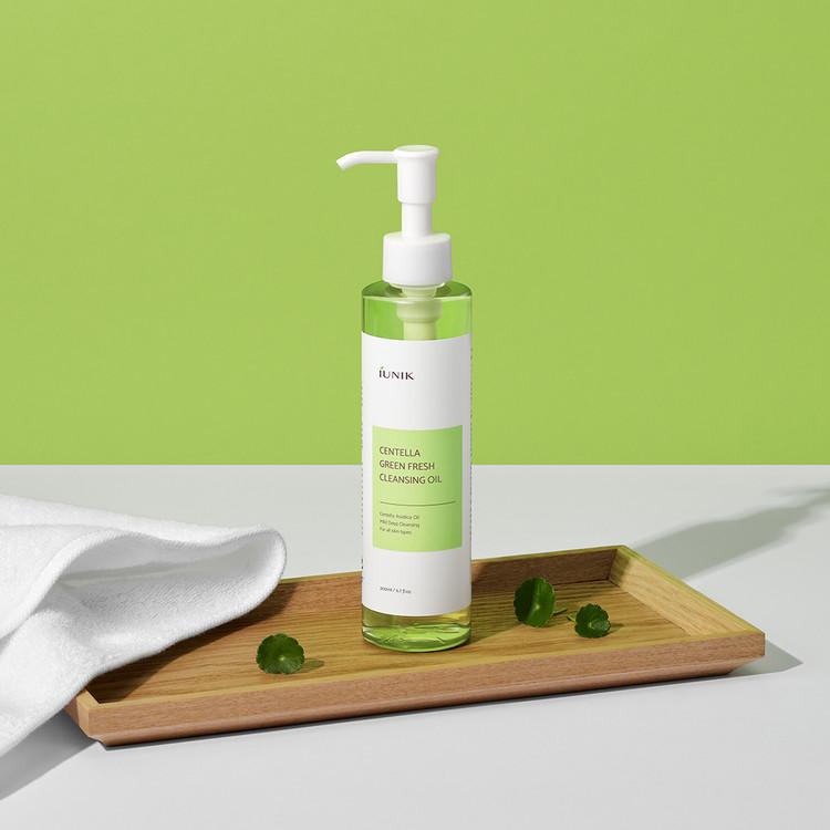 [iUNIK] Centella Green Fresh Cleansing Oil 200ml