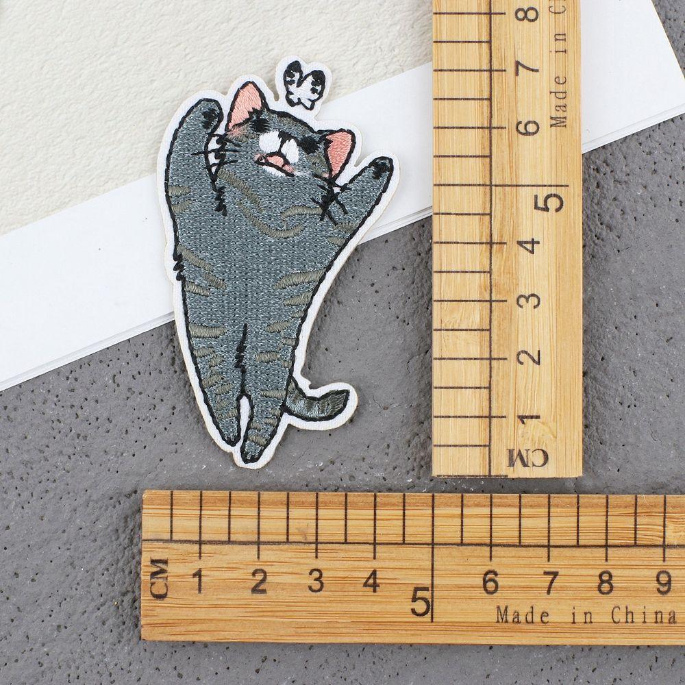 Значки, джинсы, детская одежда, нашивки для одежды, вышивка кота, нашивки с вышивкой кота, аппликации в виде кота
