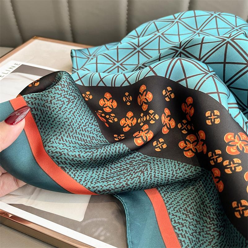 Дизайн Шаль из атласного шелка Хиджаб Шарф Женская мода Летний солнцезащитный Пляжный палантин Накидки Буфанда Женский головной платок Эшарп