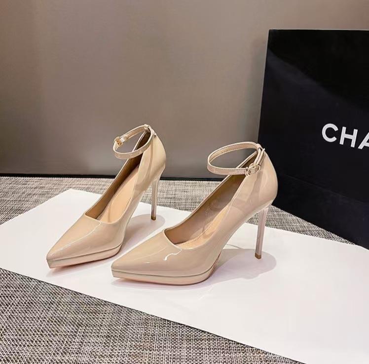 Лето 2025 новый каблук с пряжкой из одного слова женские туфли большого размера женские европейские и американские сандалии модный европейский и американский стилет