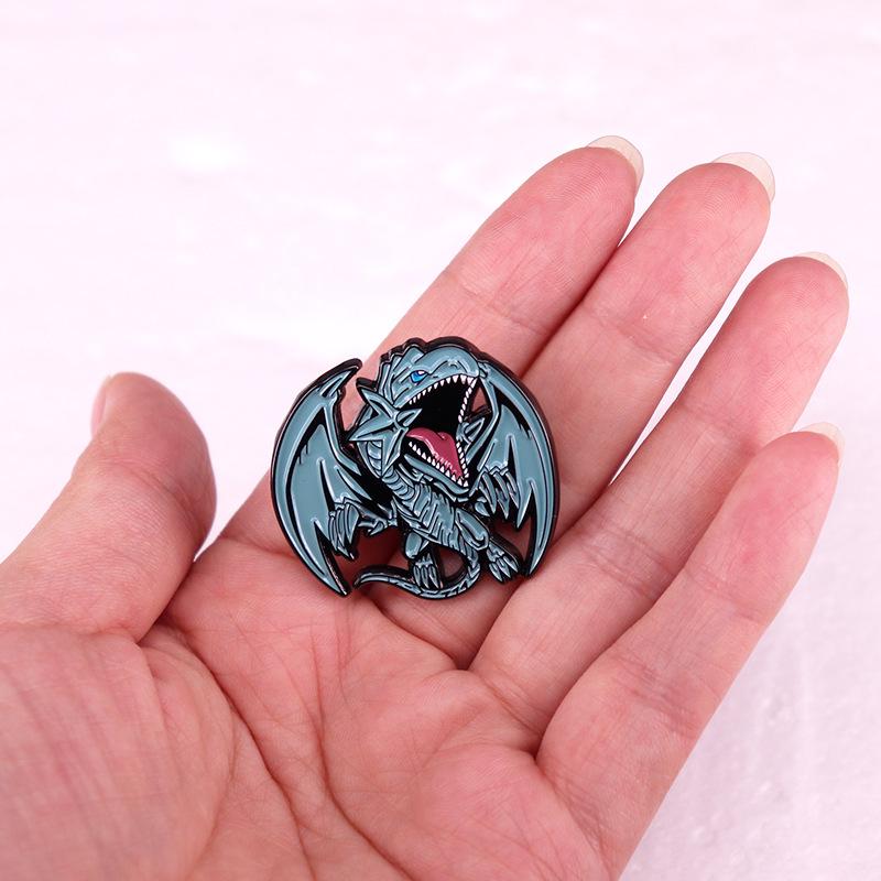 Yu-Gi-Oh! Брошь-значок «Синеглазый Белый Дракон» - Аниме-игра Аксессуар