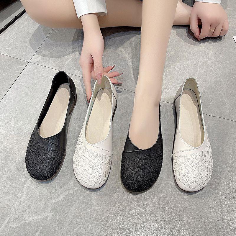 Женские легкие мокасины Mom Flat Loafers 2024 года, повседневные туфли с круглым носком и вышивкой, женские мягкие мокасины для отдыха