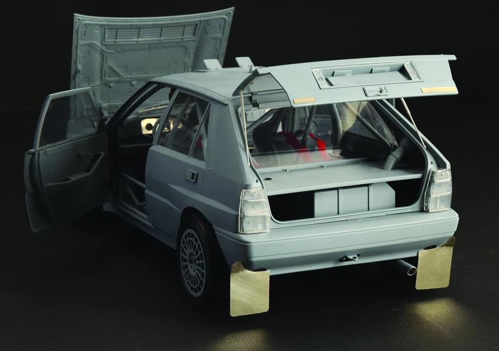 Italeri Tamiya Car Series Lancia Delta HF Integrale 16V Plastic Model 37706 1/12 No.4709